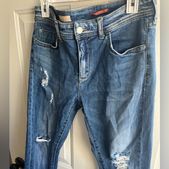 Pilcro by Anthropologie Mid-Rise Boyfriend Jeans Medium Blue Distressed Size 28 - Picture 8 of 13